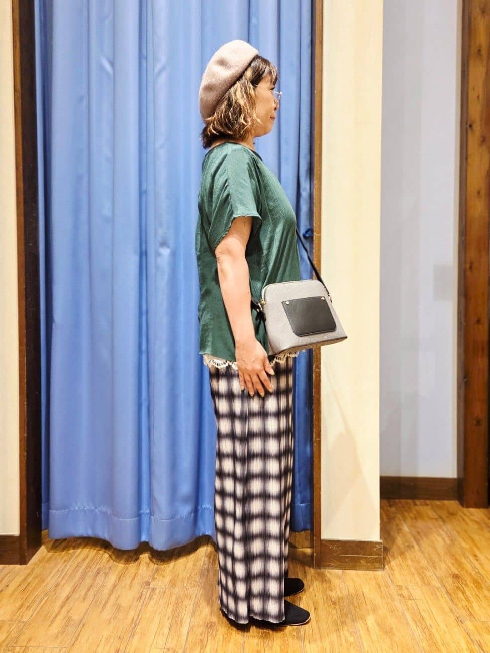 YUTAさんの「SHOO･LA･RUE｜【S-LL】着るだけで簡単にコーデが決まる レースレイヤード風ドルマントップス」を使ったコーディネート