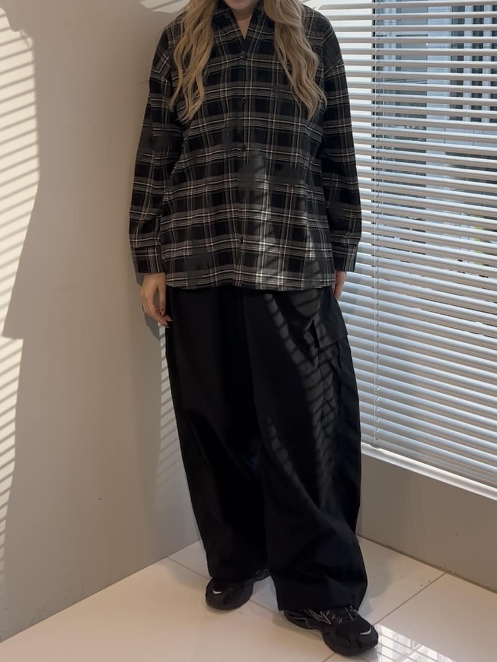 mさんの「tk.TAKEO KIKUCHI｜ヴィンテージフードチェックシャツ」を使ったコーディネート