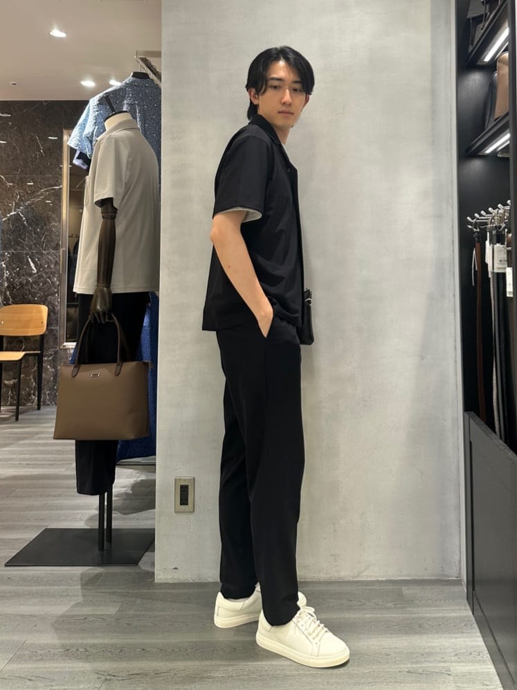 kotonaさんの「TAKEO KIKUCHI｜【COOL CITY WEAR】エアートール オープンカラーシャツ /接触冷感・通気性」を使ったコーディネート