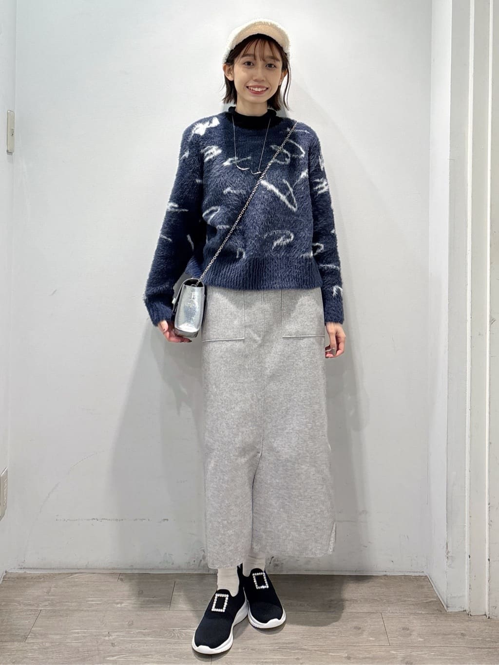 ぶまりんさんの「OPAQUE.CLIP｜アート柄シャギーニット【洗濯機OK】」を使ったコーディネート
