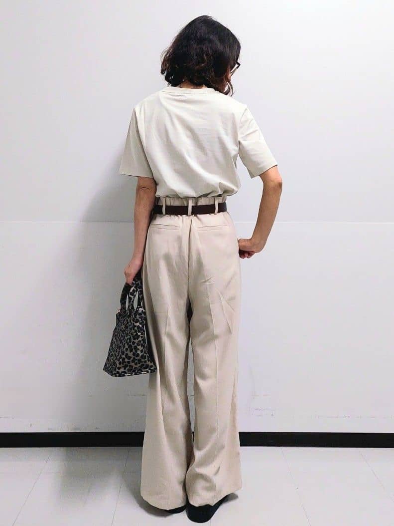 くまみさんの「OPAQUE.CLIP｜スクエアバックルワイドベルト」を使ったコーディネート