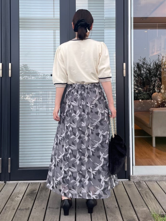 abeさんの「Couture brooch｜カットパイピングリボンパンプス」を使ったコーディネート