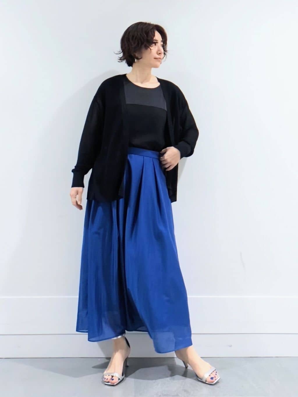 ミズタさんの「UNTITLED｜【後ろウエストゴム/洗える】シアーフレアースカート」を使ったコーディネート