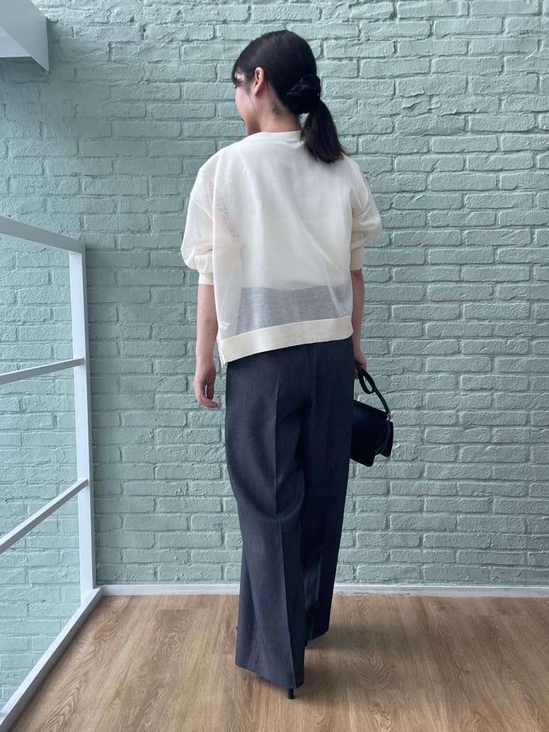 abeさんの「Couture brooch｜LEVITAシアージップアップブルゾン」を使ったコーディネート