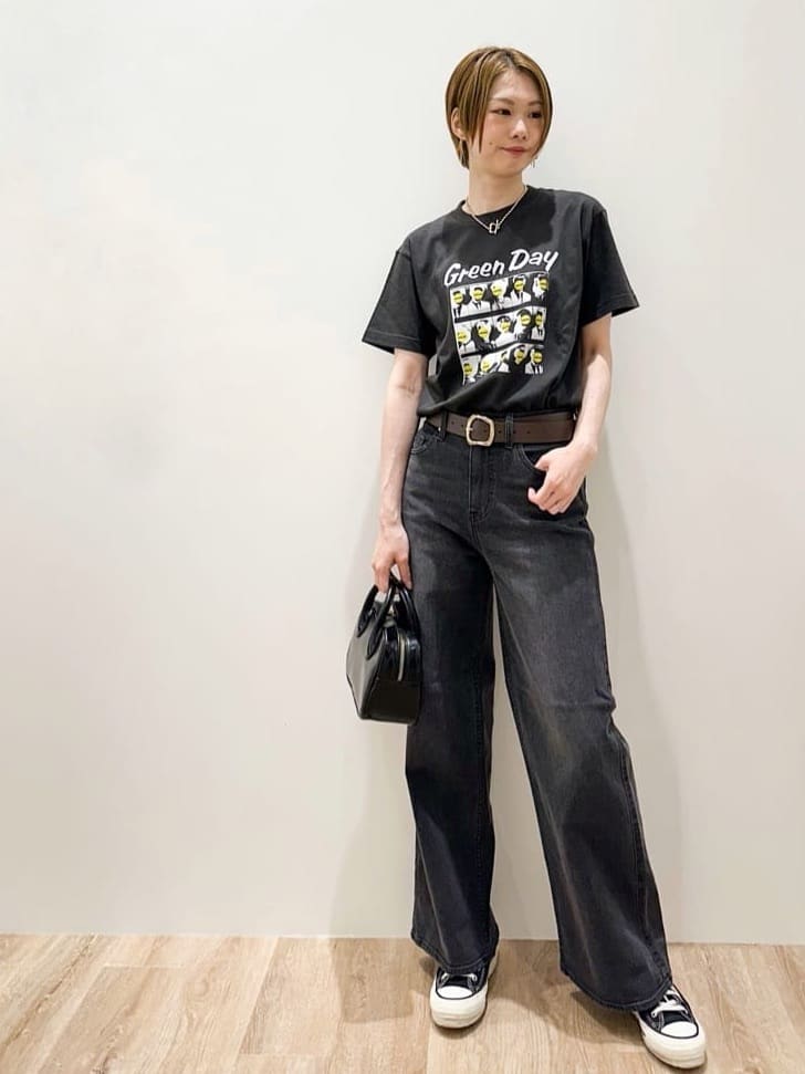 yurieさんの「OPAQUE.CLIP｜ロックTシャツ別注アソート【GREEN DAY／METALLICA／THE BEATLES】」を使ったコーディネート