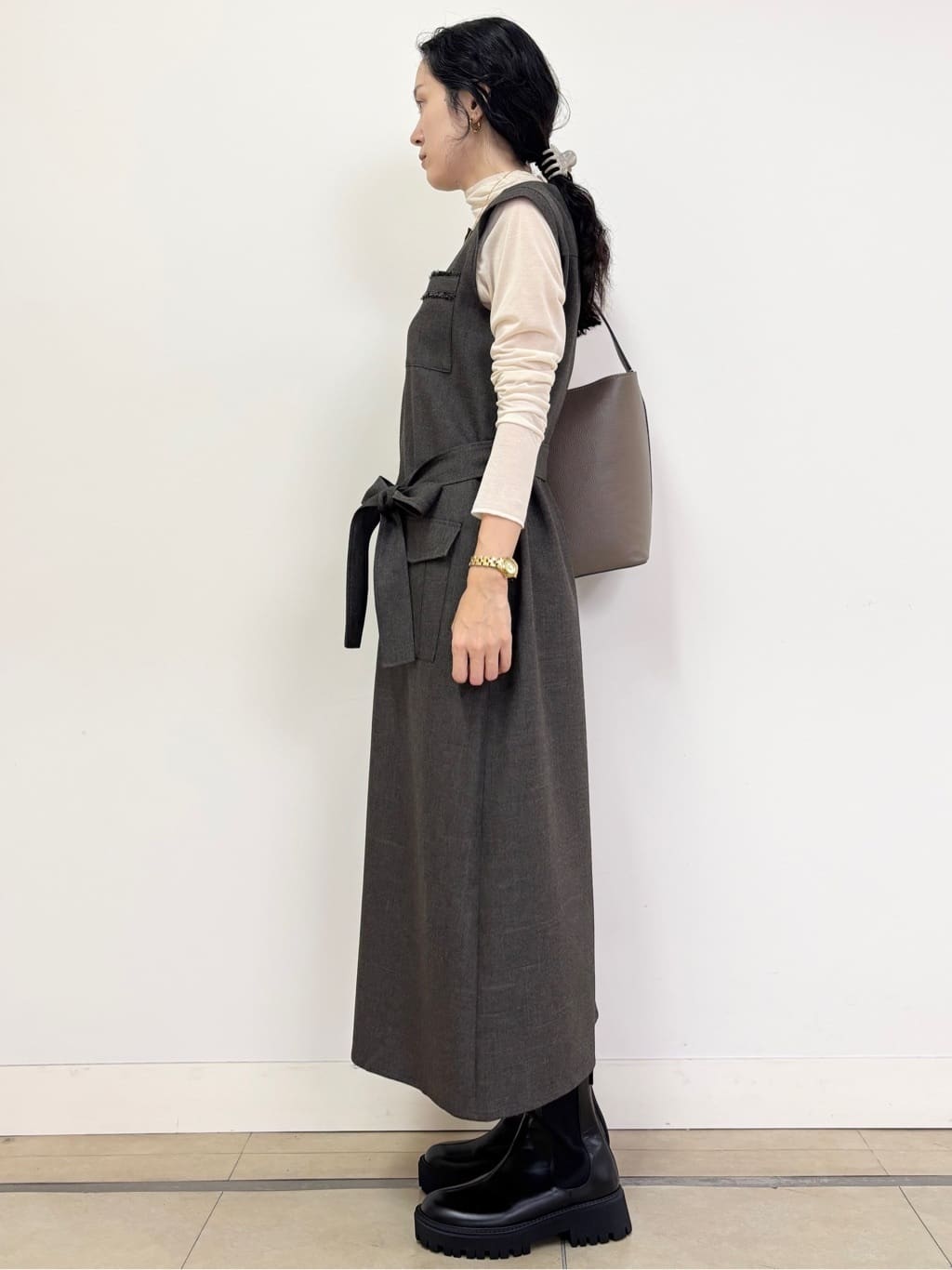 YOKOTAさんの「DRESSTERIOR｜◆Dhyana．（ディアナドット） バックファスナー チェルシーブーツ」を使ったコーディネート