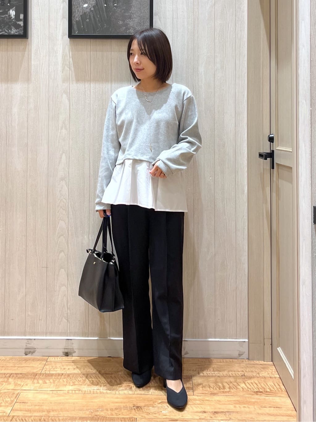 shirayuuuさんの「SHOO･LA･RUE｜【S-LL】気になる腰回りをカバー レイヤード風ドッキングトップス」を使ったコーディネート