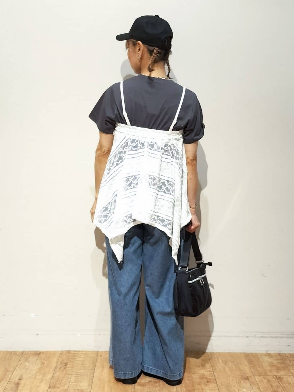 YUKIさんの「SHOO･LA･RUE｜【2WAY】スカートにもなる イレヘム レースビスチェ」を使ったコーディネート