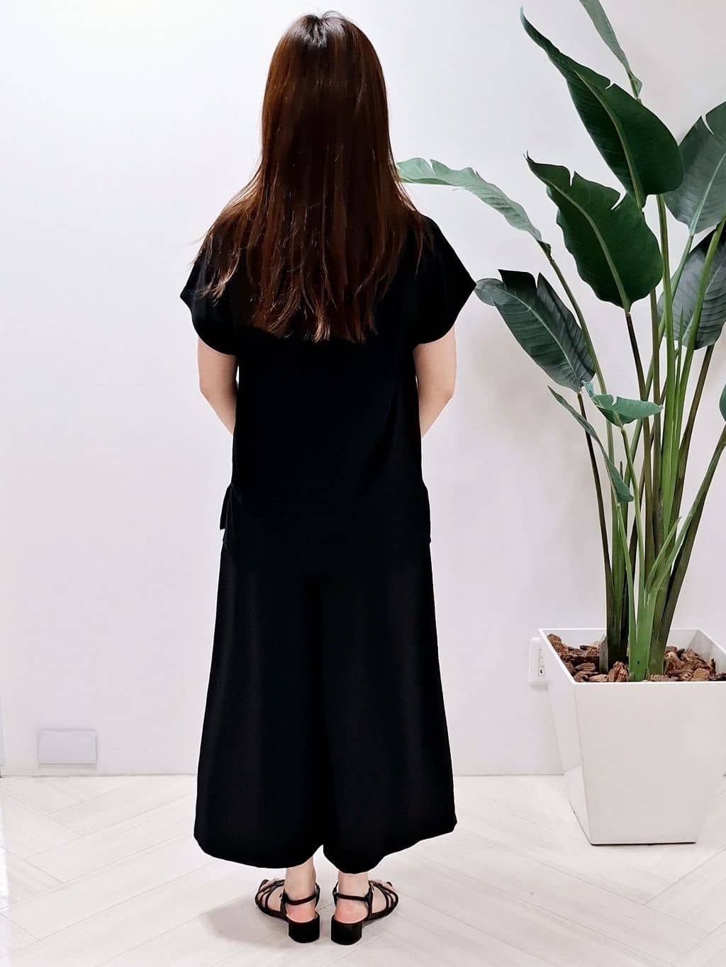 YuKaRiさんの「UNTITLED｜シャイニービーズネックレス」を使ったコーディネート