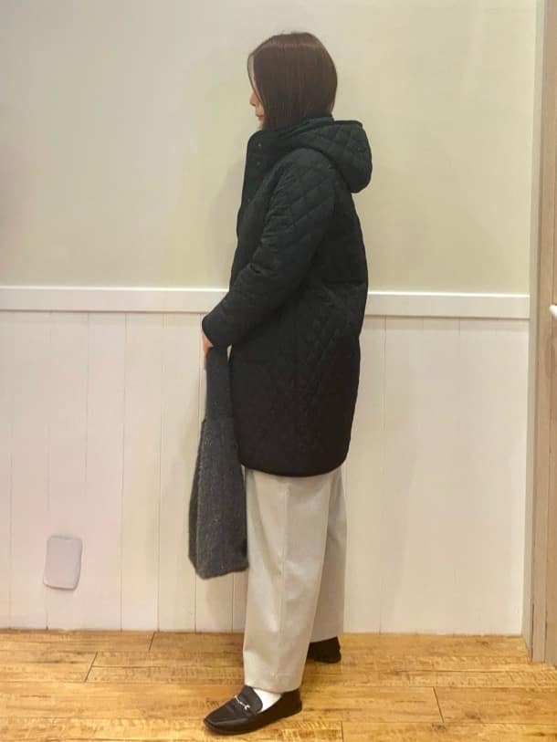 FUJIさんの「SHOO･LA･RUE｜【洗濯機可/S-LL/あったか】ラフ過ぎない 大人のイージーワイドパンツ」を使ったコーディネート