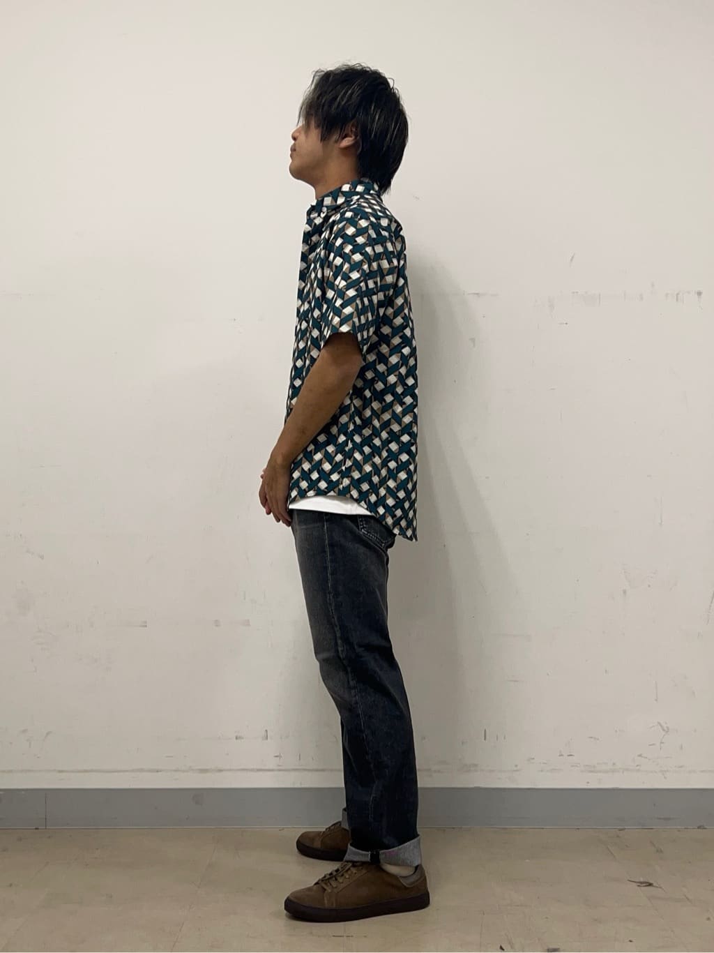 Hiroさんの「TAKEO KIKUCHI｜【COOL CITY WEAR】籠目アート柄 サッカーシャツ /通気性」を使ったコーディネート