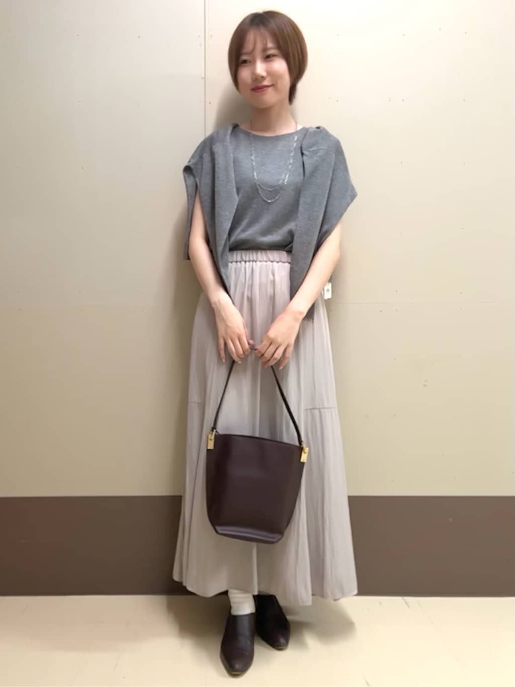 mioさんの「UNTITLED｜【洗える/1枚で着映え】ソフト裾フレアスカート」を使ったコーディネート