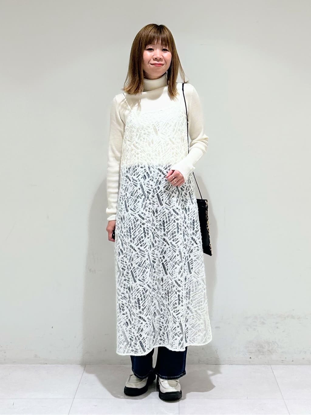 tsuyuさんの「INDIVI｜【秋／軽羽織り】ノーカラーミドル丈ライトコート」を使ったコーディネート