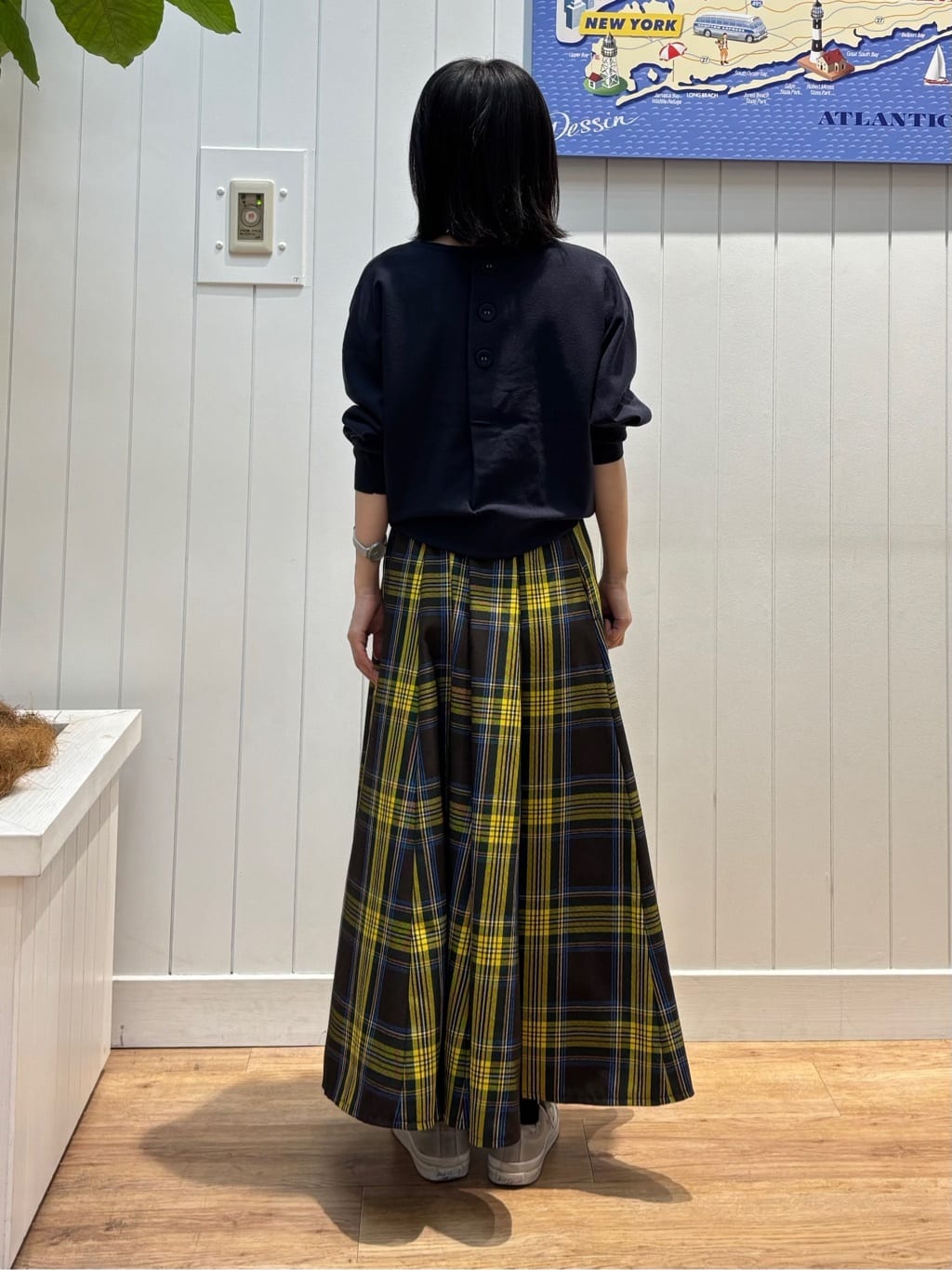 OKADAさんの「Dessin｜【洗える】ウールブレンド後ろボタンニット」を使ったコーディネート