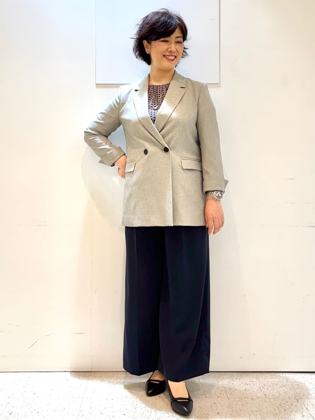 ヤスコさんの「Reflect｜【きちんと見え／セットアップ可／通勤におすすめ◎】ペプラムプリントブラウス」を使ったコーディネート
