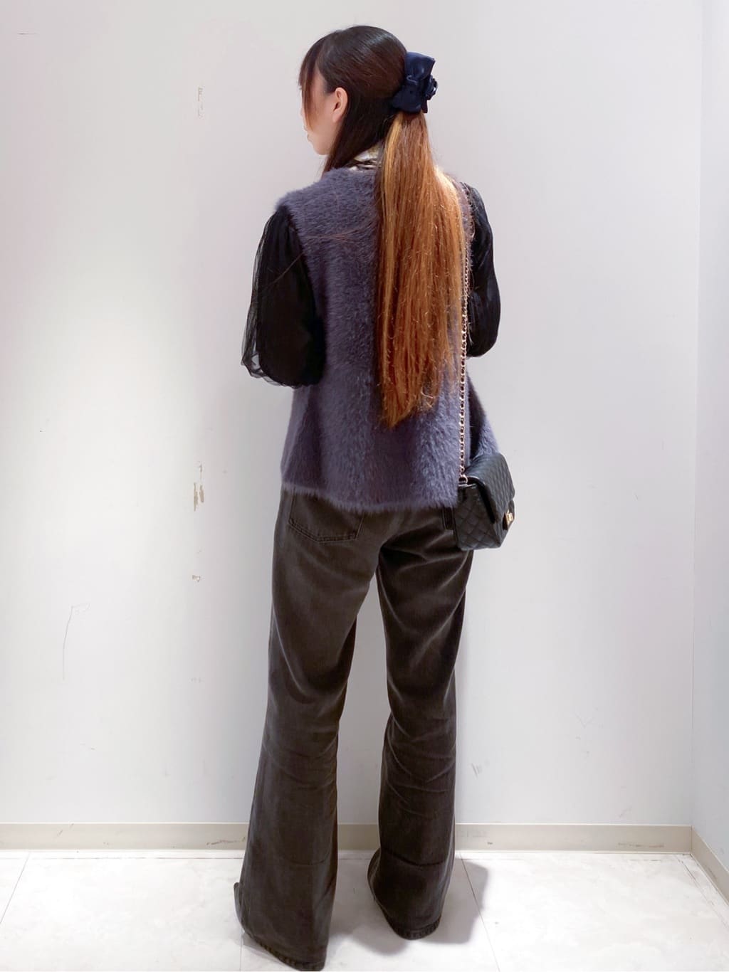 yurinaさんの「index｜《andGIRL掲載》フェザーペプラムジレ【洗濯機OK／抗ピル】」を使ったコーディネート