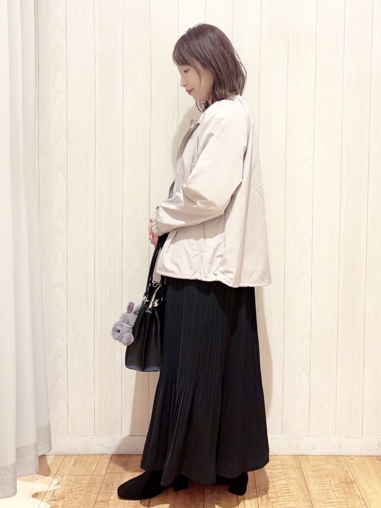 あいこさんの「SHOO･LA･RUE｜【洗濯機可/S-LL】周りと差がつく チェーンステッチロゴロンT」を使ったコーディネート