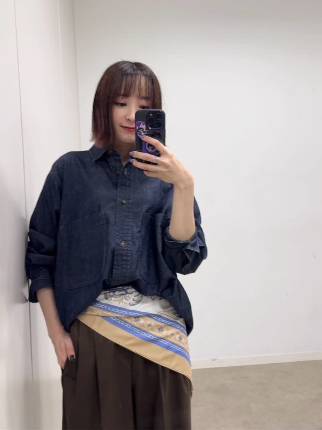 𝐜𝐡𝐢𝐤𝐚さんの「SHOO･LA･RUE｜【S-LL/セットアップ可/洗濯後しわになりにくい】きちんと見え タックワイドパンツ」を使ったコーディネート