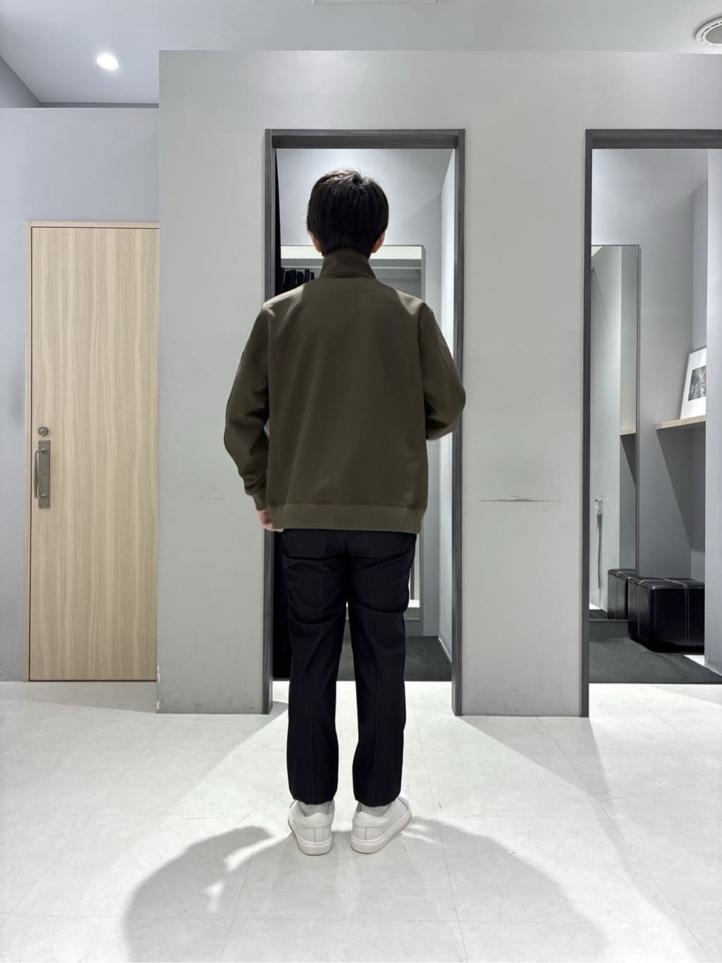 わいずみさんの「TAKEO KIKUCHI｜【JUST ONE LAYER】ダウンファブリック ジップアップ リブ ブルゾン」を使ったコーディネート