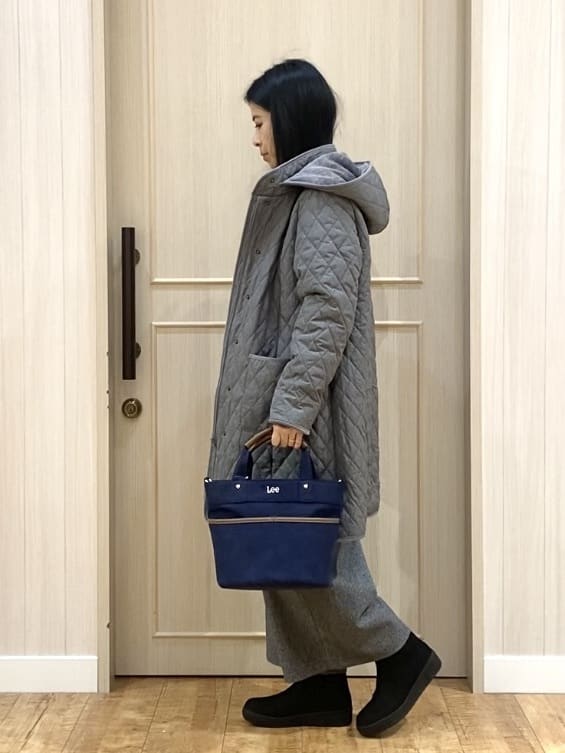ERIさんの「SHOO･LA･RUE｜【撥水/フード取り外し可】自然にくびれる あったかダイヤ柄キルトコート【CIRCRIC】」を使ったコーディネート