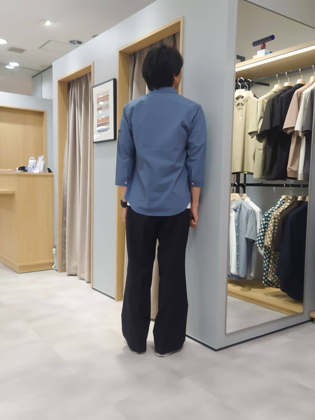 kawamuさんの「TAKEO KIKUCHI｜【COOL CITY WEAR】DotAir（R）サッカー シャツ」を使ったコーディネート