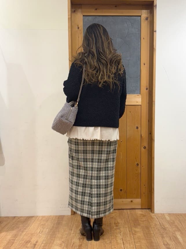 Ayana.さんの「SHOO･LA･RUE｜【S-LL/あったか】大人レディな着こなしに シャギーチェックスカート」を使ったコーディネート
