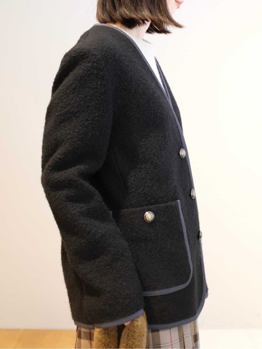 Kishimotoさんの「DRESSTERIOR｜◆チェックタックソフトプリーツスカート」を使ったコーディネート