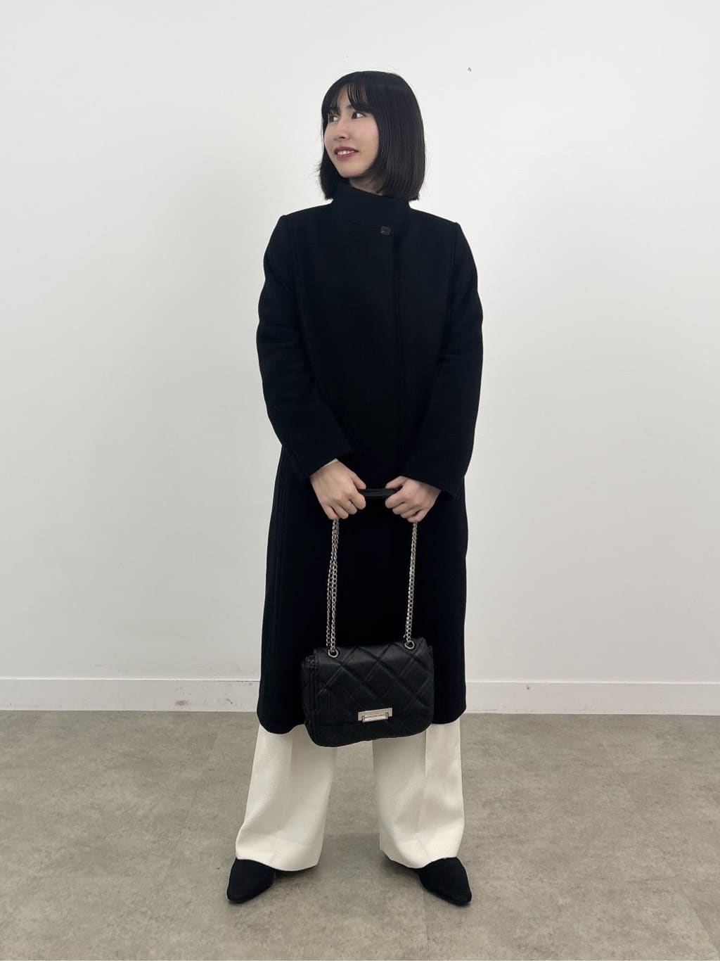 Yoshimiさんの「INDIVI｜【褒められパンツ/ウール調素材】ラメ混ワイドパンツ」を使ったコーディネート