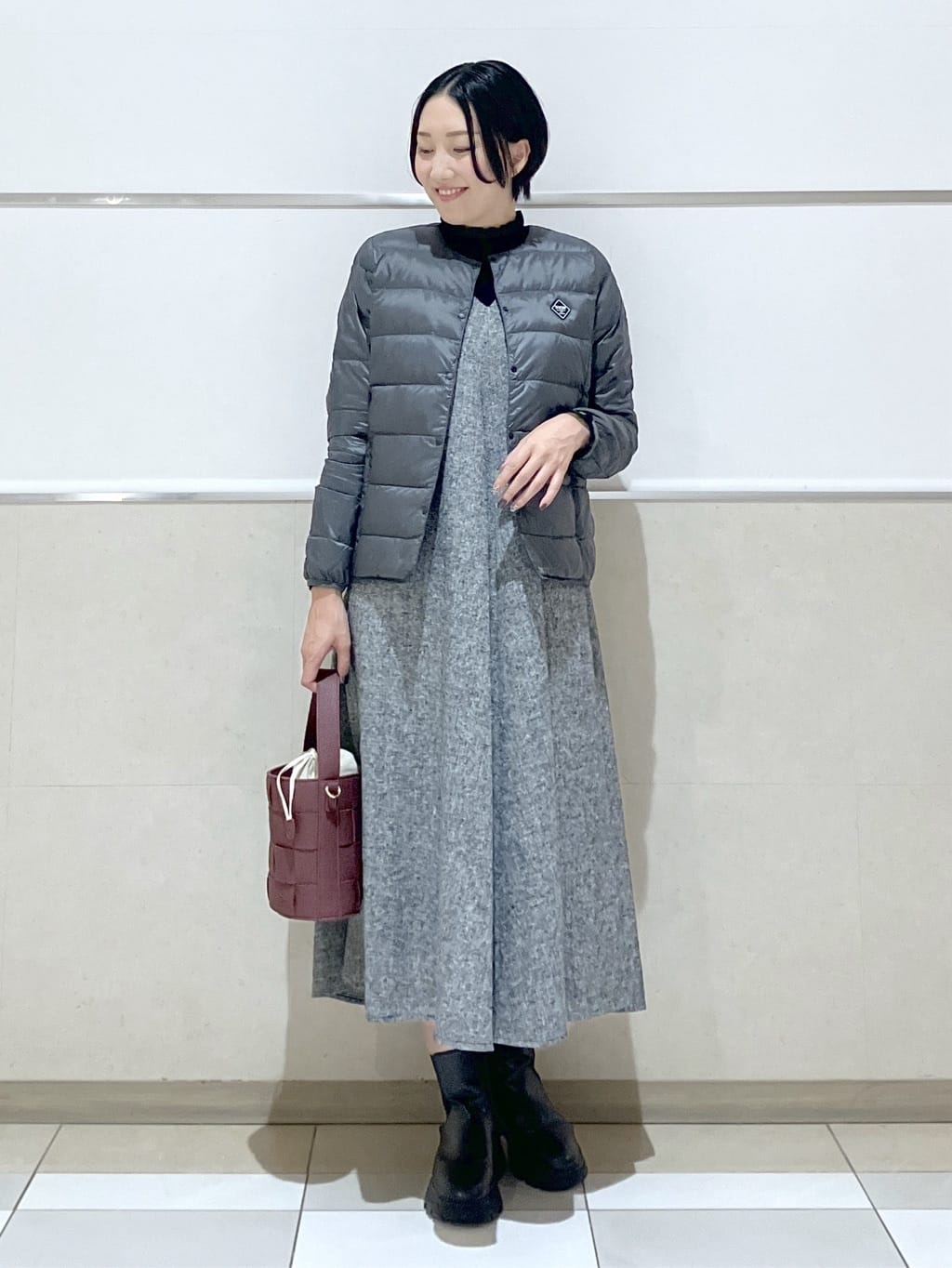 eriko さんの「Dessin｜【洗える】Vネックジャンパースカート」を使ったコーディネート