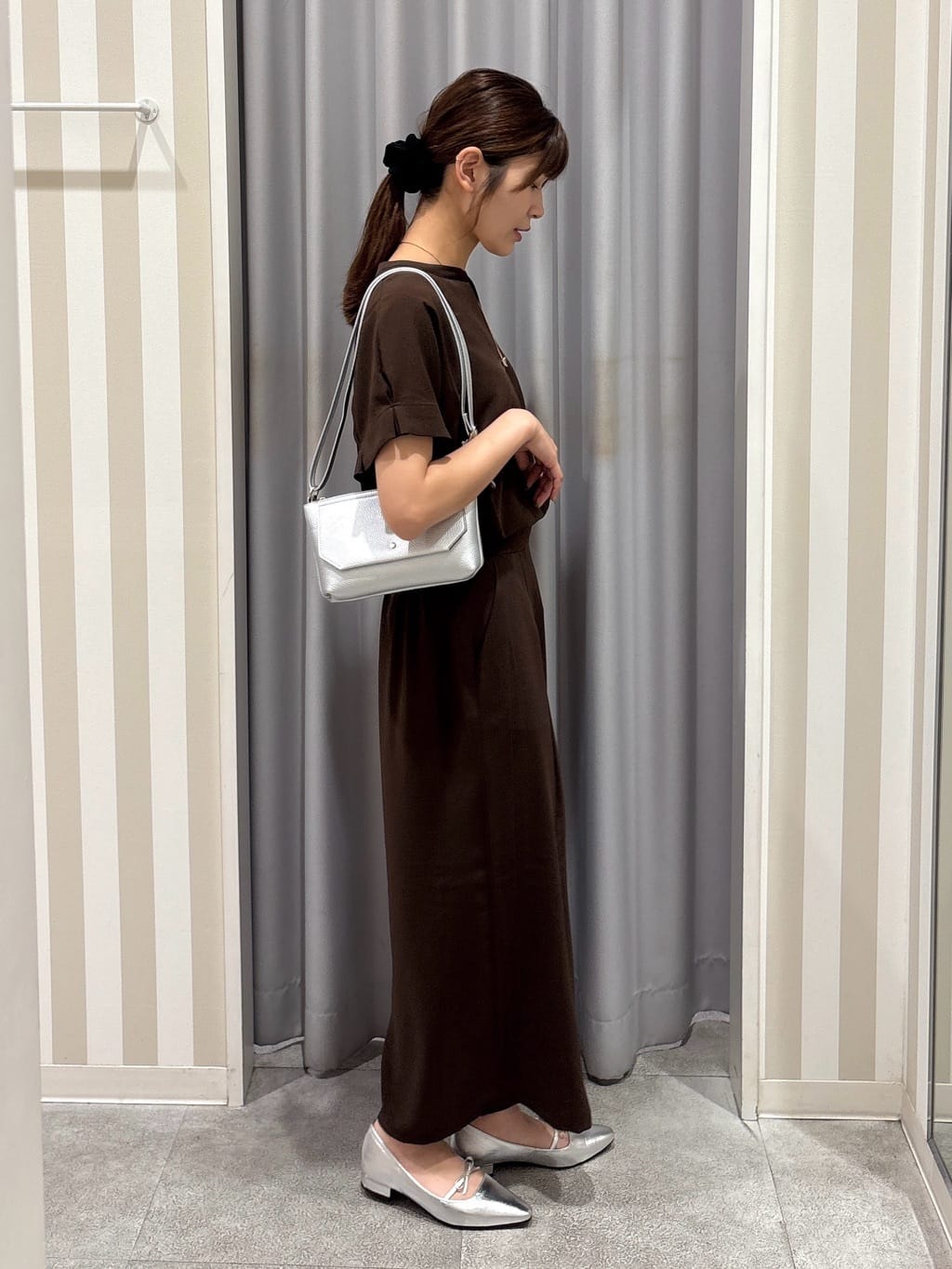 Rikaさんの「SHOO･LA･RUE｜【セットアップ可/ひんやり】下半身カバーにも タックスカーチョ」を使ったコーディネート