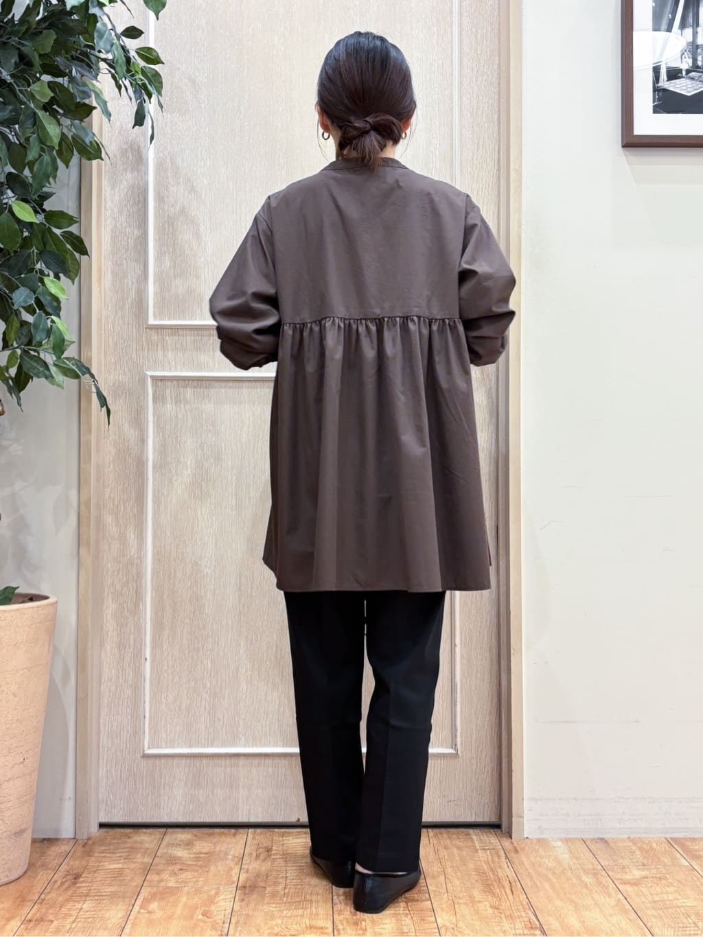 なみさんの「SHOO･LA･RUE｜【洗濯機可/S-3L/美脚シルエット】通勤・セレモニーにも　きちんと見えする ソフトスティックパンツ」を使ったコーディネート