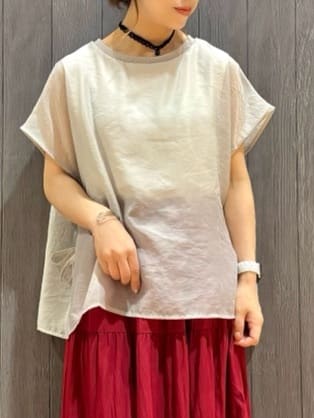 meiさんの「SHOO･LA･RUE｜【洗える/S-LL】上品なシアー感 レイヤード風トップス」を使ったコーディネート