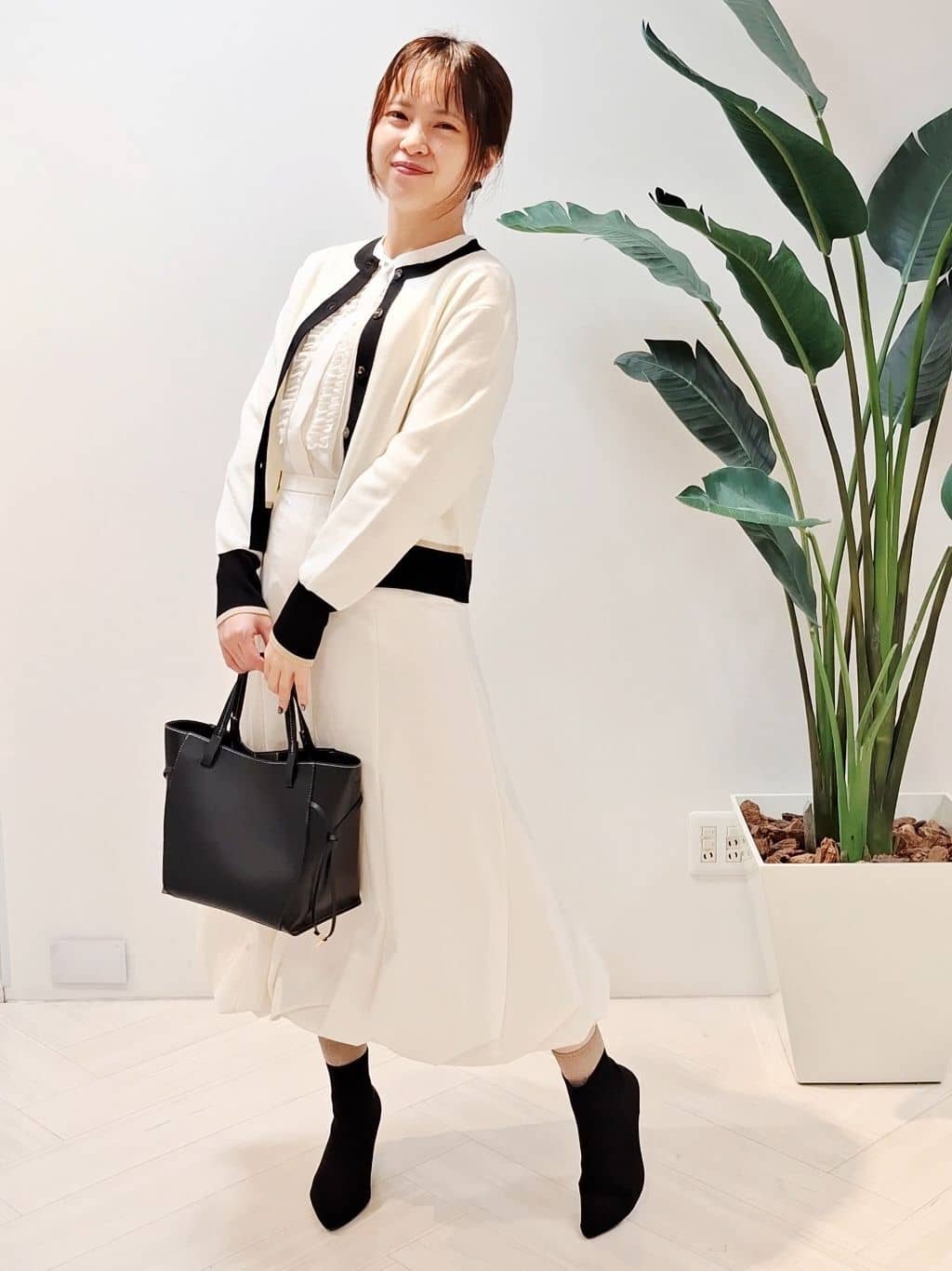 YuKaRiさんの「UNTITLED｜【アンサンブル可/ジャケット風】ウールミラノリブカーディガン」を使ったコーディネート