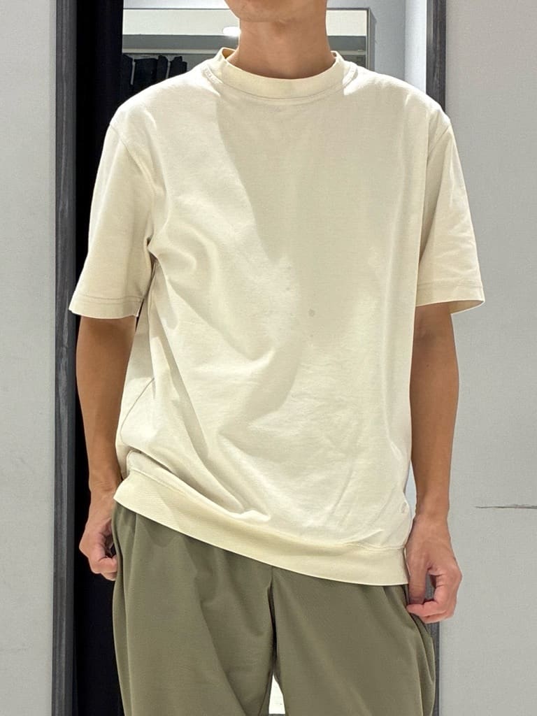 わいずみさんの「TAKEO KIKUCHI｜【抗菌防臭／5サイズ展開】ハイゲージポンチ Tシャツ」を使ったコーディネート