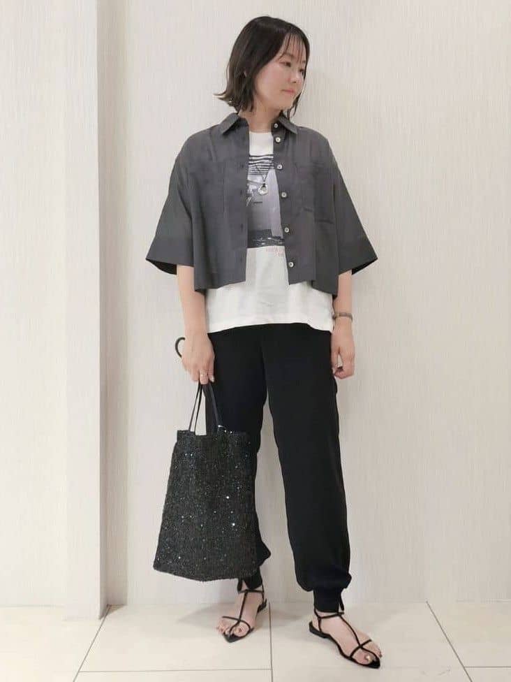 naokoさんの「UNTITLED｜【前開き/洗える】ショート丈シアーシャツ」を使ったコーディネート