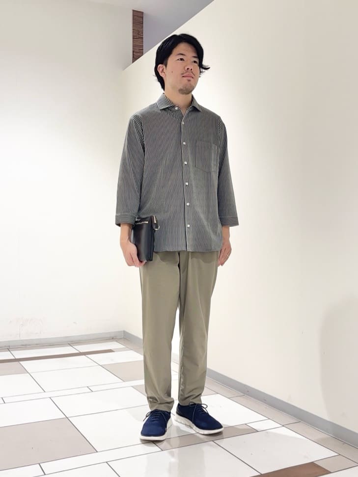 及川さんの「TAKEO KIKUCHI｜【COOL CITY WEAR】エアートール パンツ /接触冷感・通気性」を使ったコーディネート