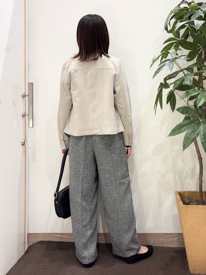 宗形さんの「SHOO･LA･RUE｜【2点セット】着るだけで決まる クラシカルなツイード調セットアップ」を使ったコーディネート