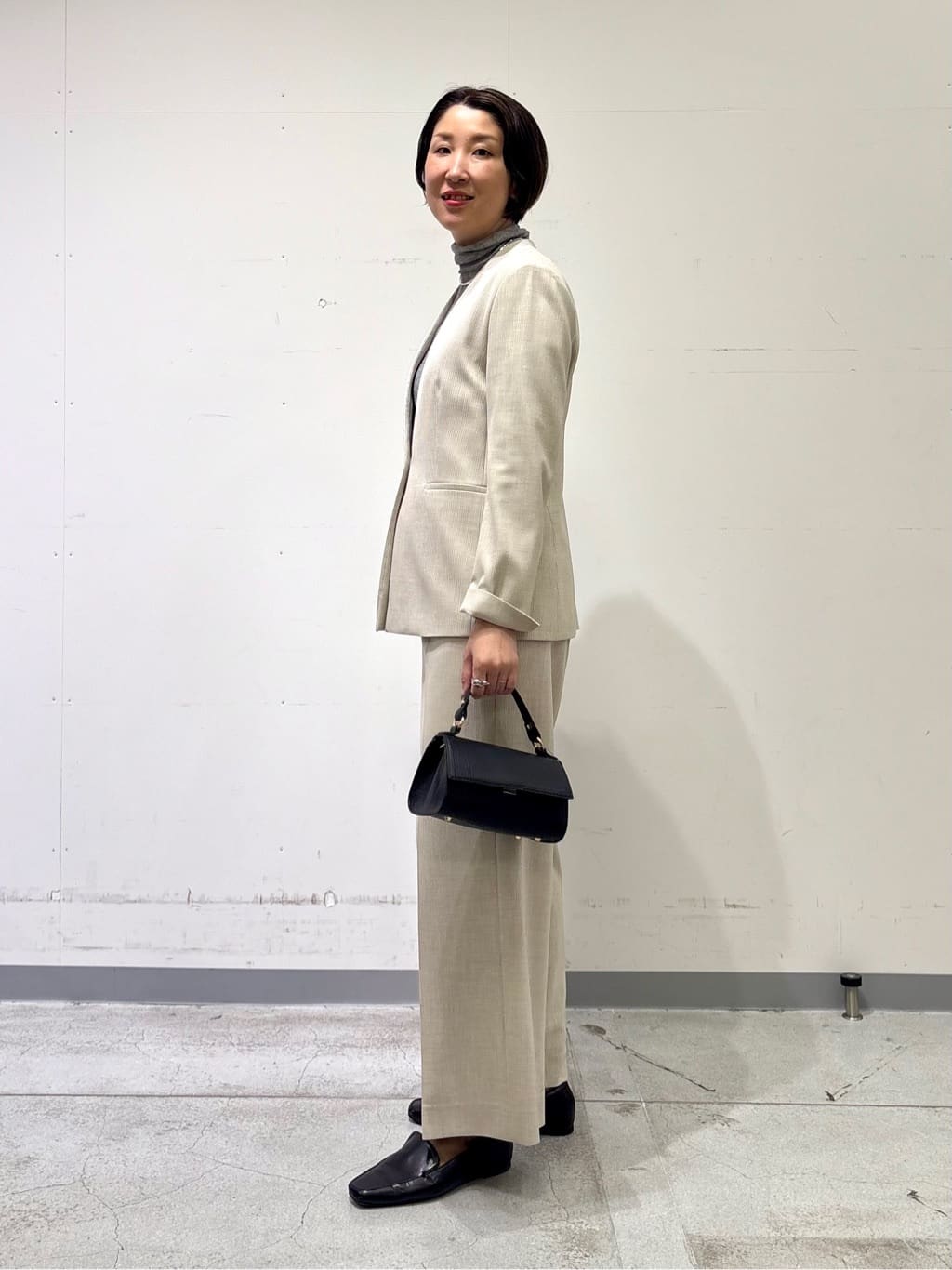 yuriさんの「INDIVI｜【トレンド／スタイルアップ】ストレッチコンビネゾン」を使ったコーディネート