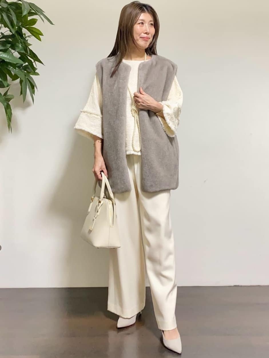 tomoさんの「UNTITLED｜【きれいめ／体型カバー】ツイードドルマントップス」を使ったコーディネート