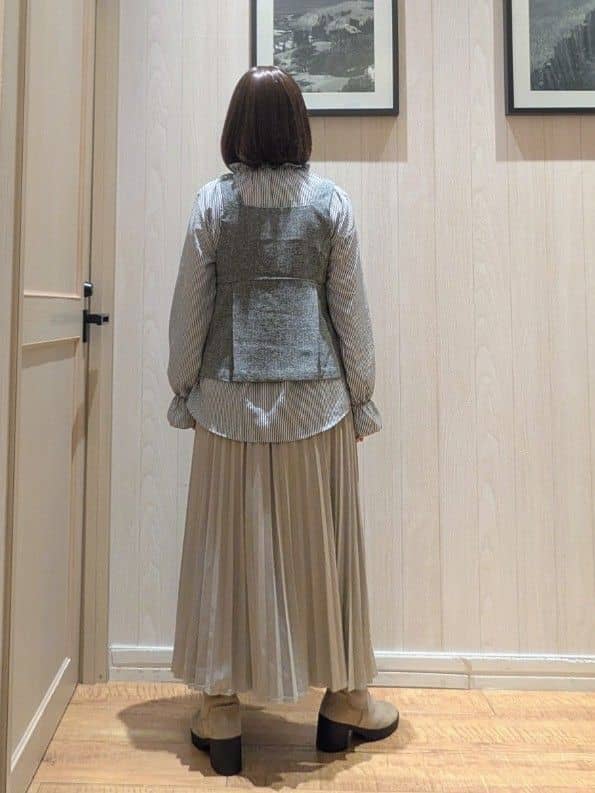 ゆーさんさんの「SHOO･LA･RUE｜【2点セット】着るだけで決まる クラシカルなツイード調セットアップ」を使ったコーディネート