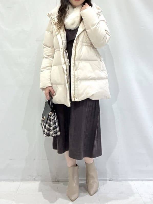 komaさんの「OPAQUE.CLIP｜KAWADAダウンドロストミドルコート【撥水／洗濯機OK／2WAY／静電気防止裏地】《XS～3L》」を使ったコーディネート