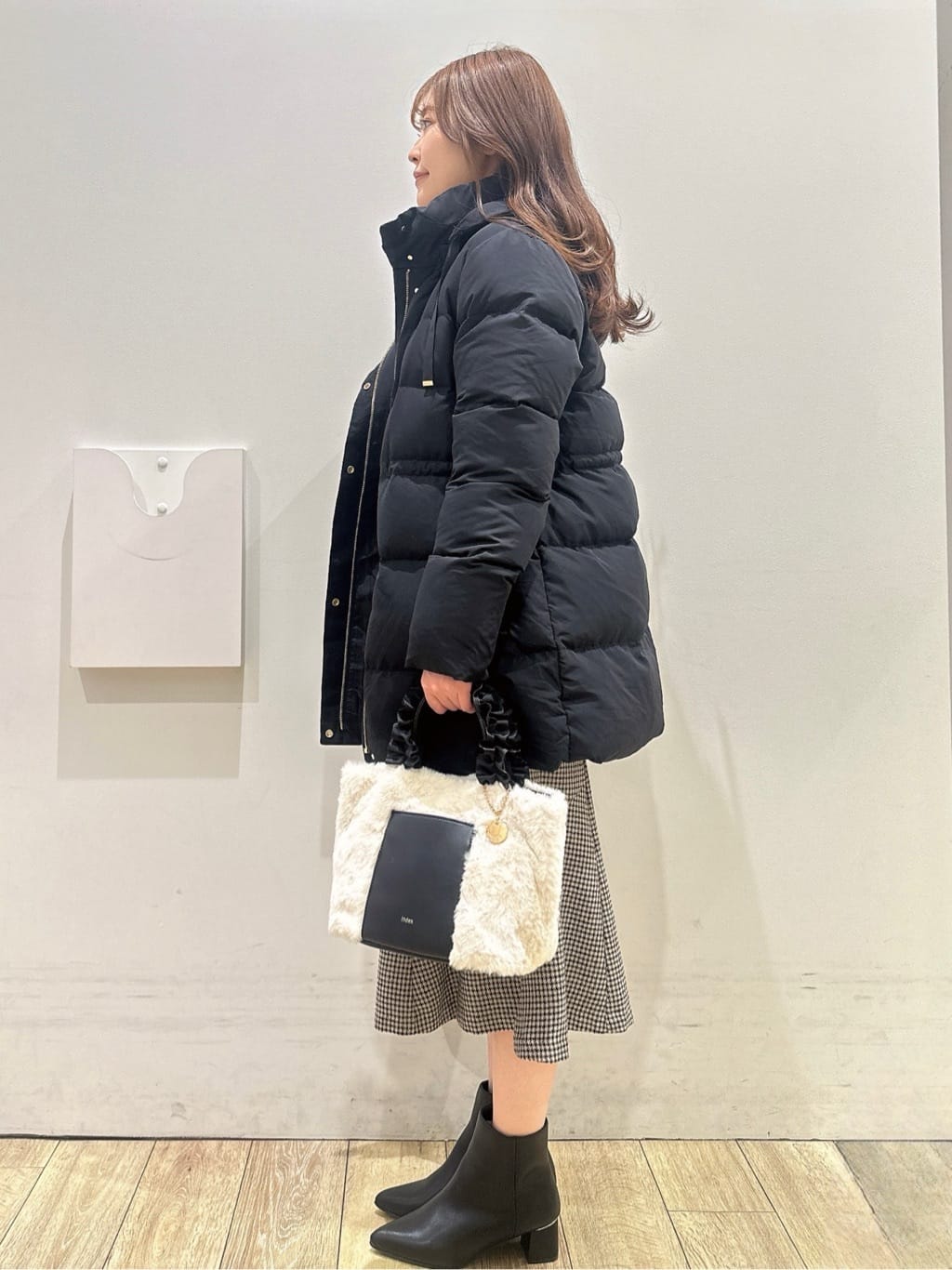 MOMOさんの「index｜KAWADAダウンドロストミドルコート【撥水／洗濯機OK／2WAY／静電気防止裏地】《XS～3L》」を使ったコーディネート