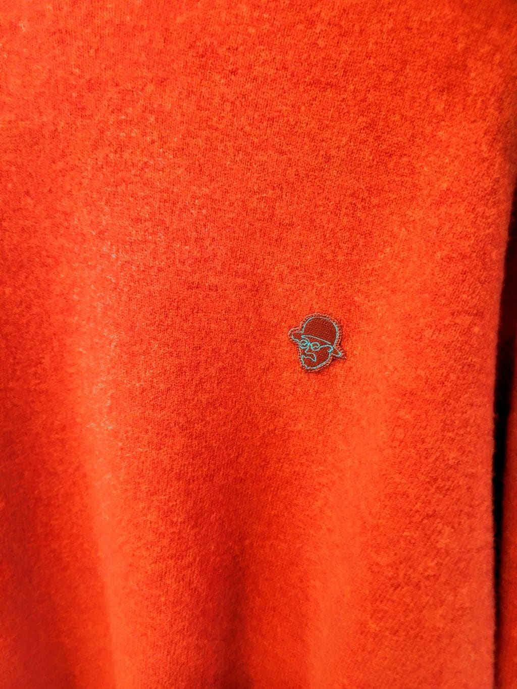 piroyaさんの「TAKEO KIKUCHI｜【Air Palette Knit】ワンポイント カラーニット プルオーバー」を使ったコーディネート