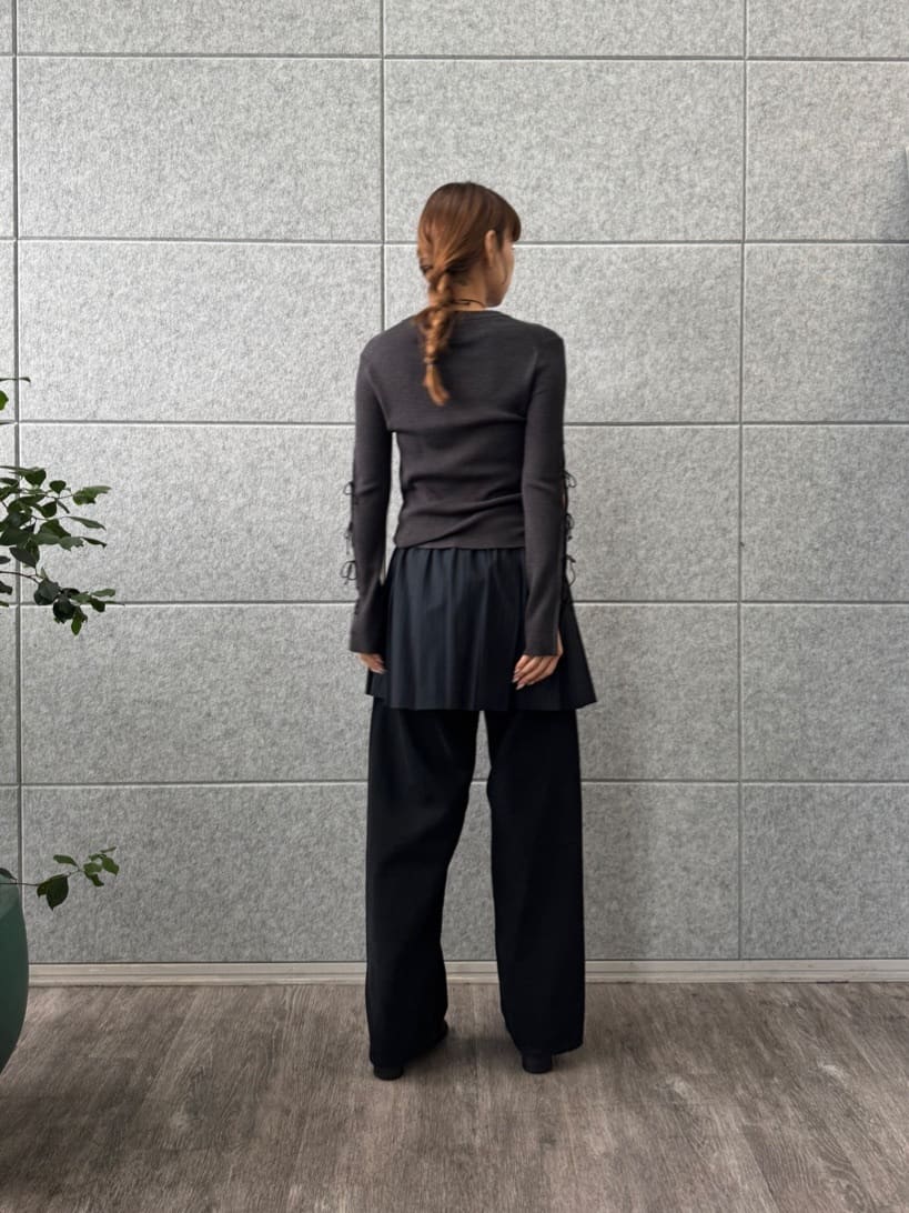 designer yukaさんの「CODE A｜ribbon slit pullover」を使ったコーディネート