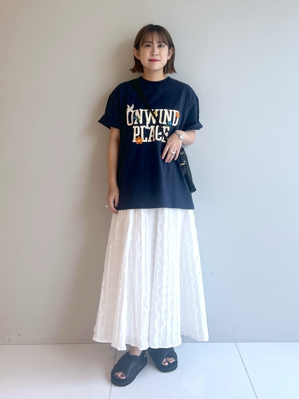 Hirokaさんの「Dessin｜ロゴ刺繍Tシャツ」を使ったコーディネート
