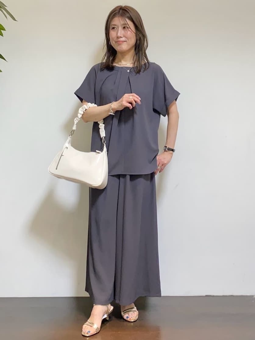 tomoさんの「UNTITLED｜ライトダブルリングネックレス」を使ったコーディネート