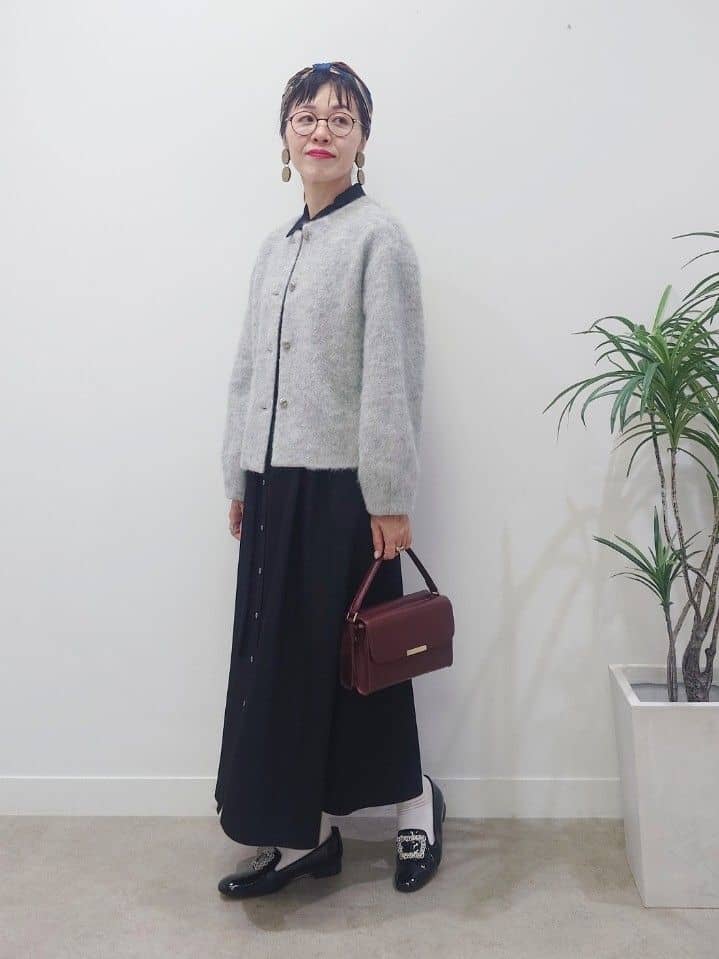MUTSUKOさんの「UNTITLED｜【ジャケット風/メタルボタン】アルパカ混シャギーカーディガン」を使ったコーディネート