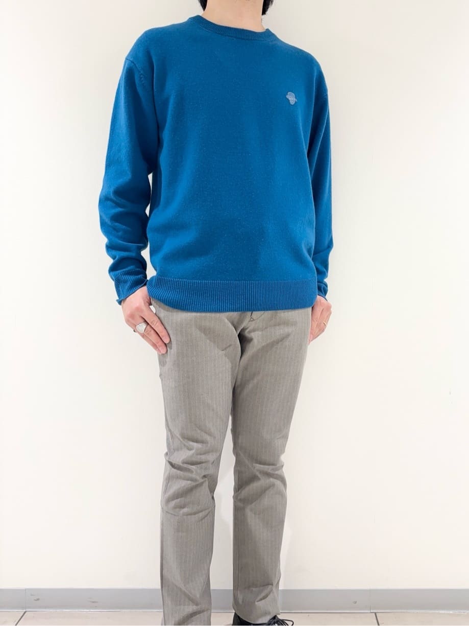 及川さんの「TAKEO KIKUCHI｜【Air Palette Knit】ワンポイント カラーニット プルオーバー」を使ったコーディネート