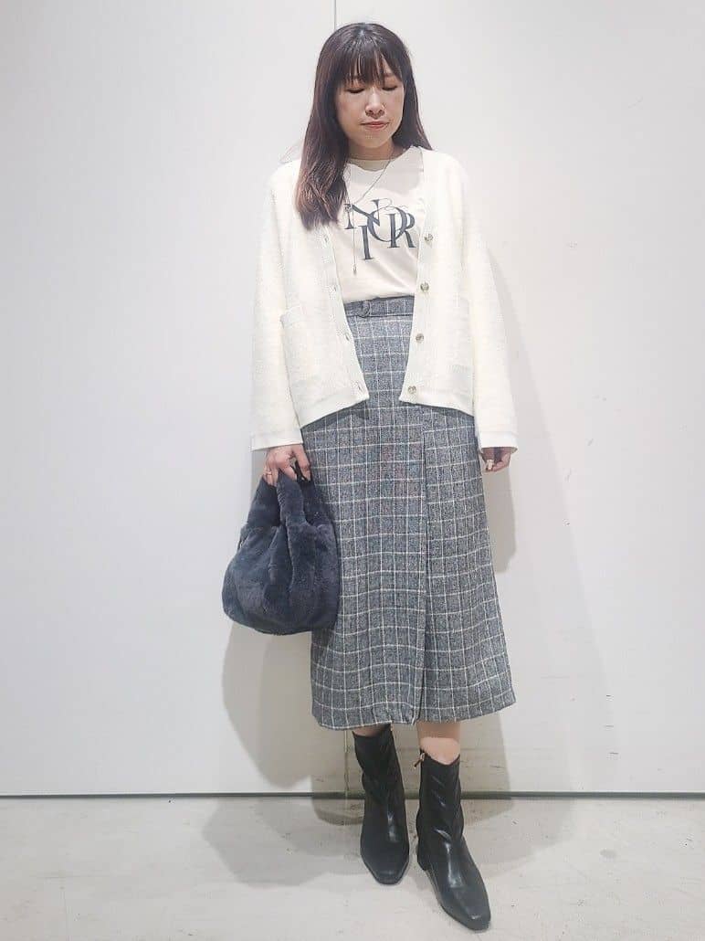 hmさんの「OPAQUE.CLIP｜ロングロゴTシャツ【洗濯機OK】」を使ったコーディネート