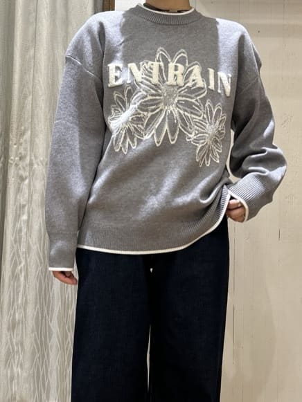 ga_riさんの「THE SHOP TK｜花柄ラメジャカードニット」を使ったコーディネート